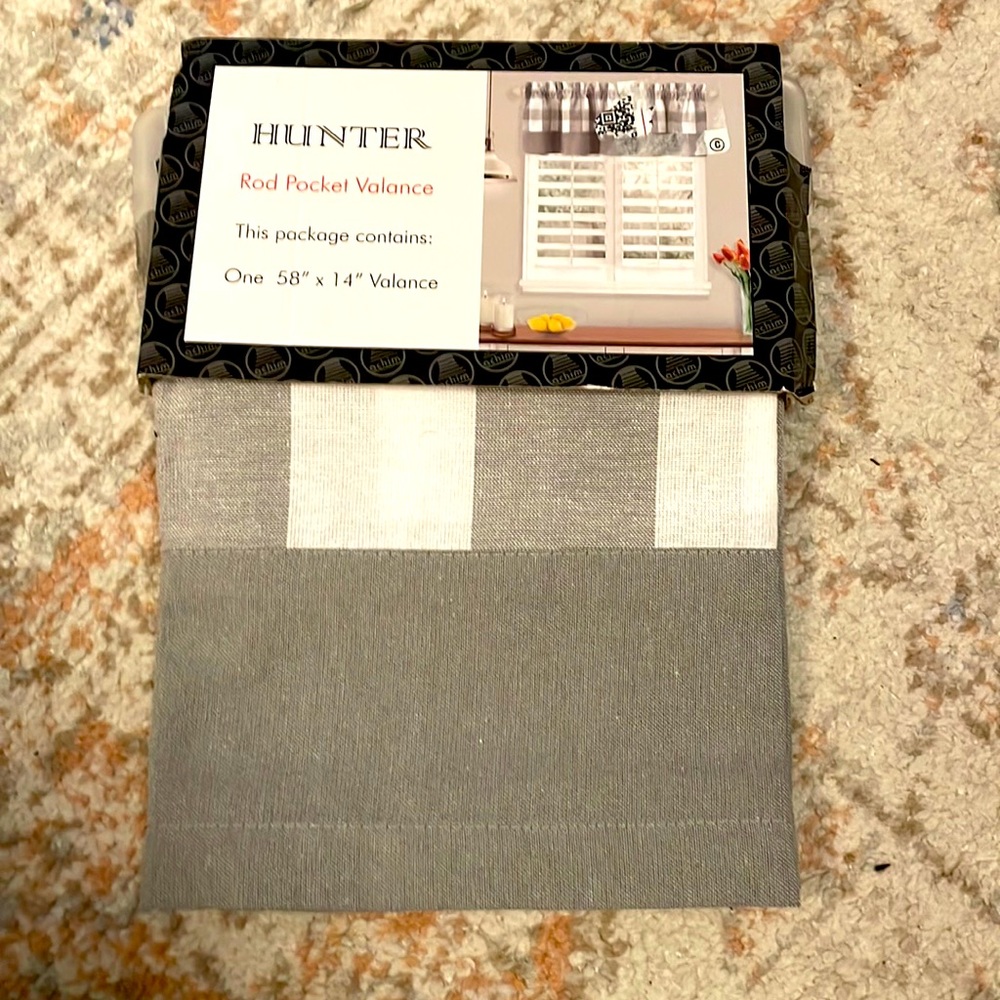 Hunter Rod Pocket Valance